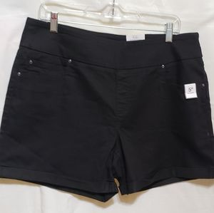 Women's brand new with tags pull up black jean shorts